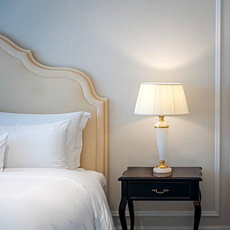 Deluxe King Room - Mobility Access