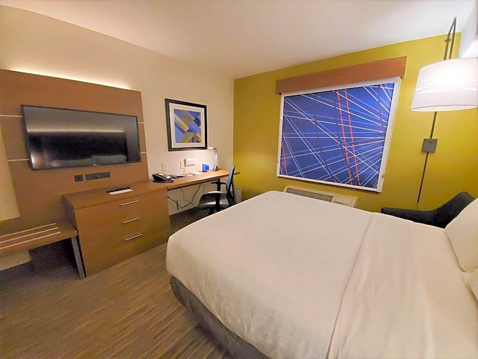 Holiday Inn Express Hotel & Suites Lynnwood By IHG