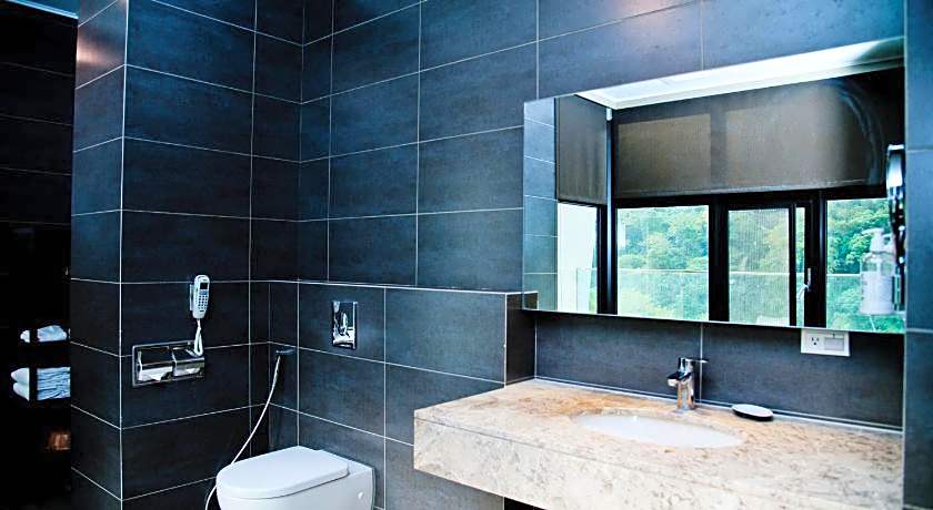 Hu Shan Hot Spring Hotel