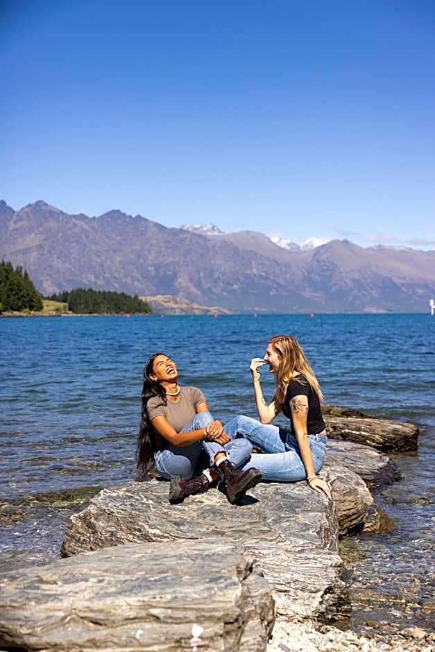 Haka House Queenstown Lakefront