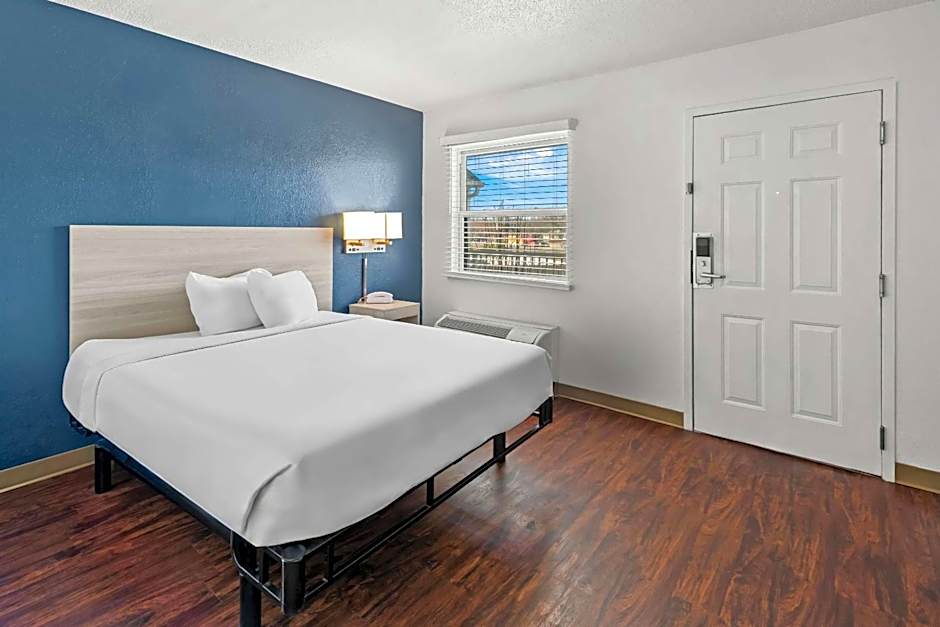 Birch Hill Suites Kansas City - Independence