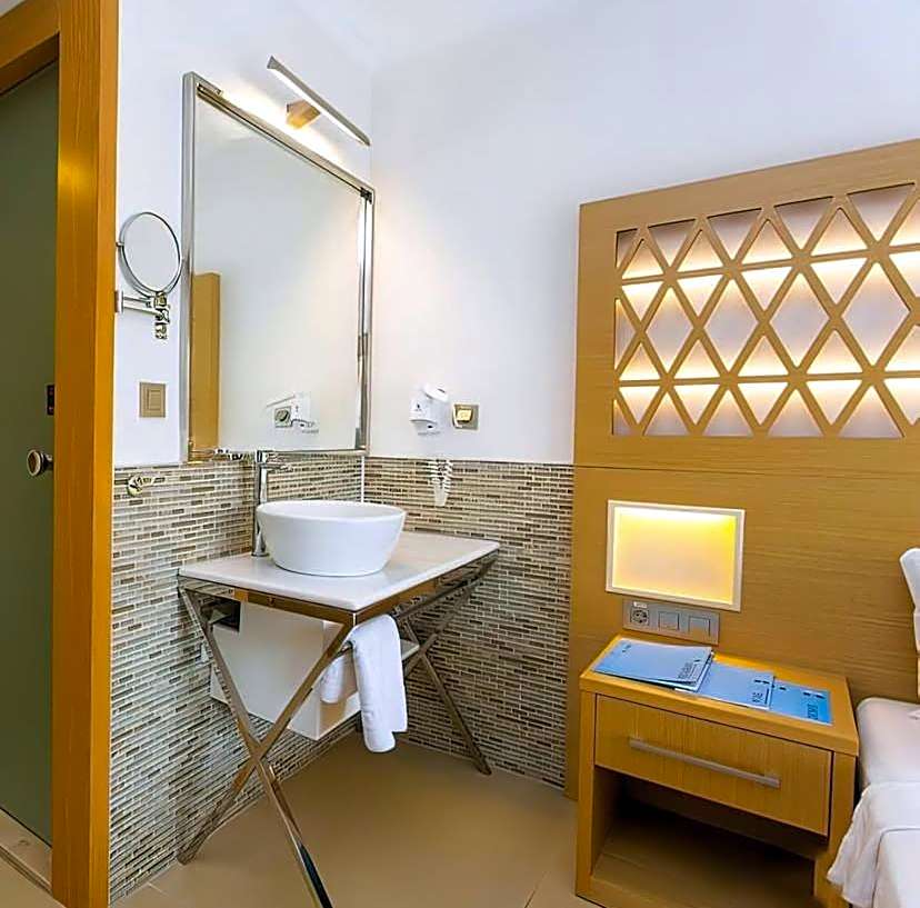 Aurasia Design Hotel