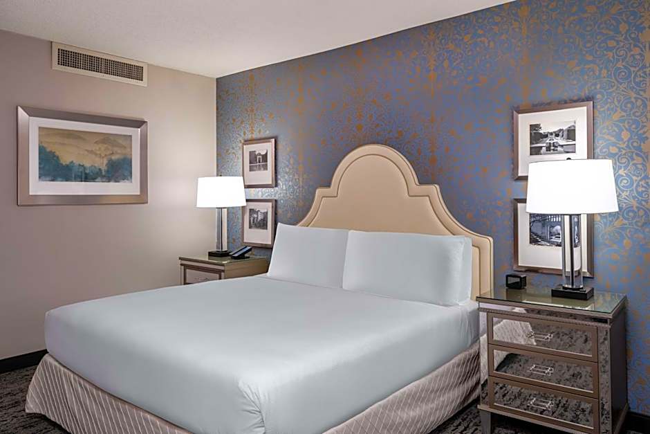 Hilton Dallas Lincoln Centre