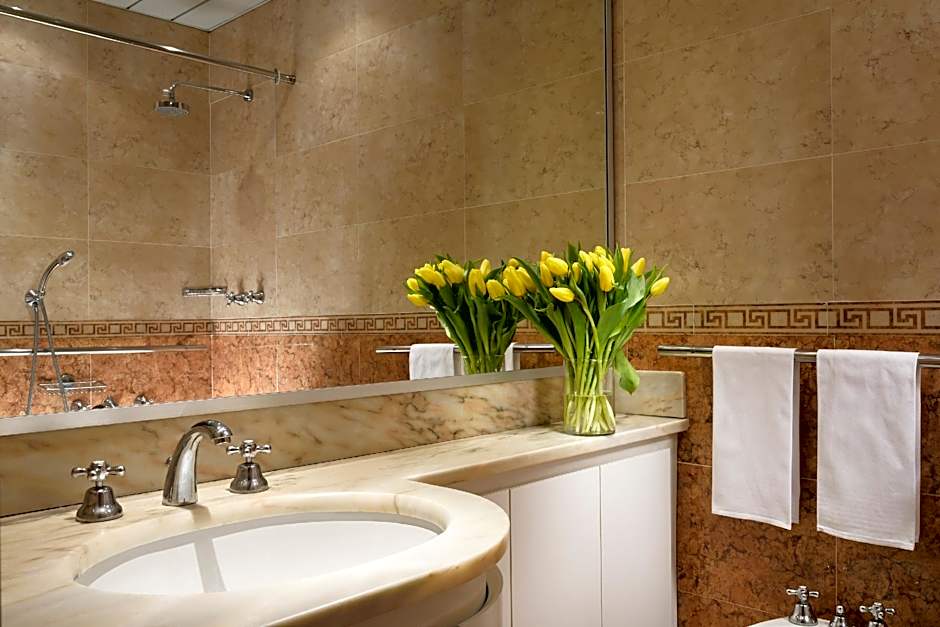 UNA Hotels Hotel & Residence Contessa Jolanda Milano