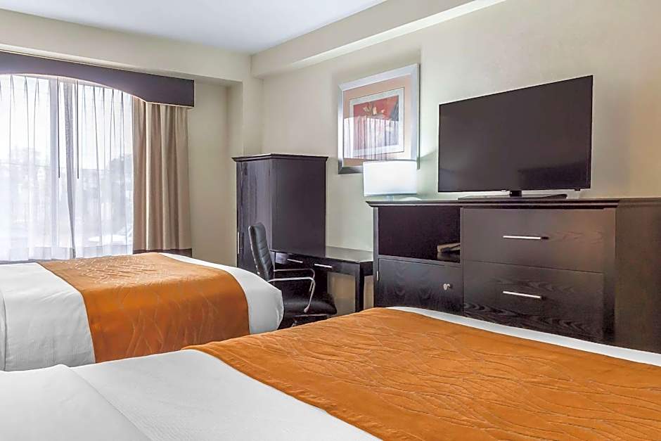 Comfort Inn & Suites LaGuardia Airport