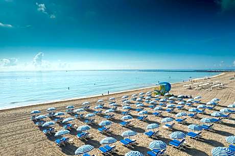 Hilton Bentley Beach Hotel