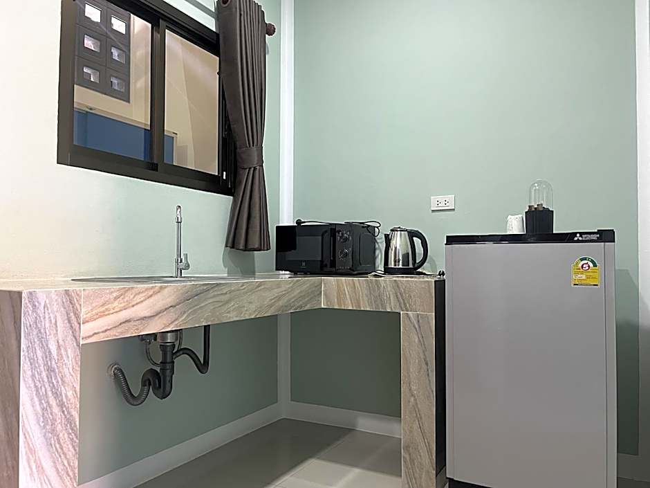 J & Ariya Hotel Near Samui Airport and Koh Phangan Pier