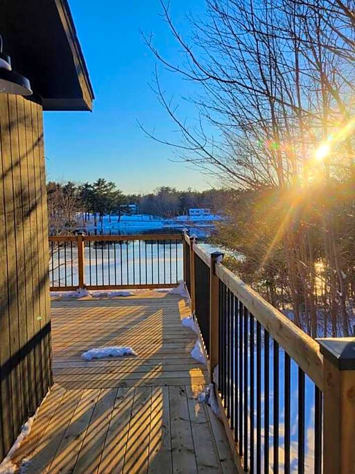 The Old Kettle Cabin with Hot Tub