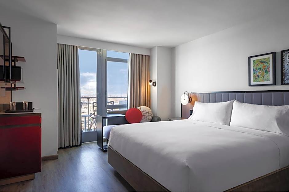 Renaissance New York Flushing Hotel at Tangram