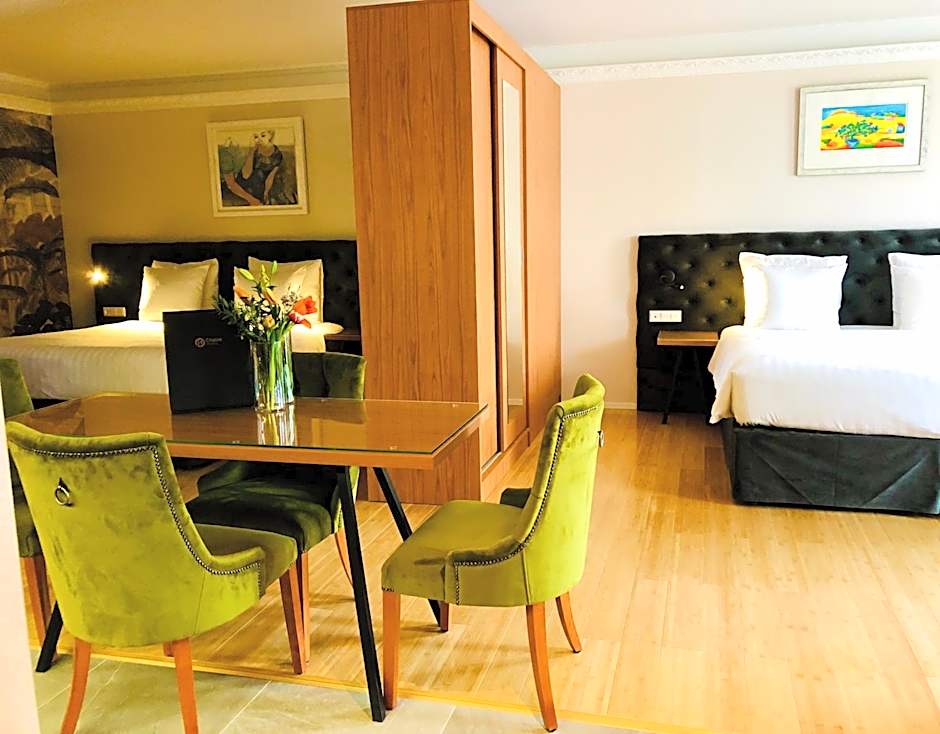 Chassé Hotel Residency