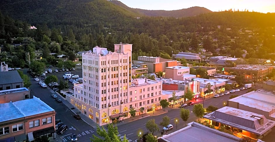 Ashland Springs Hotel