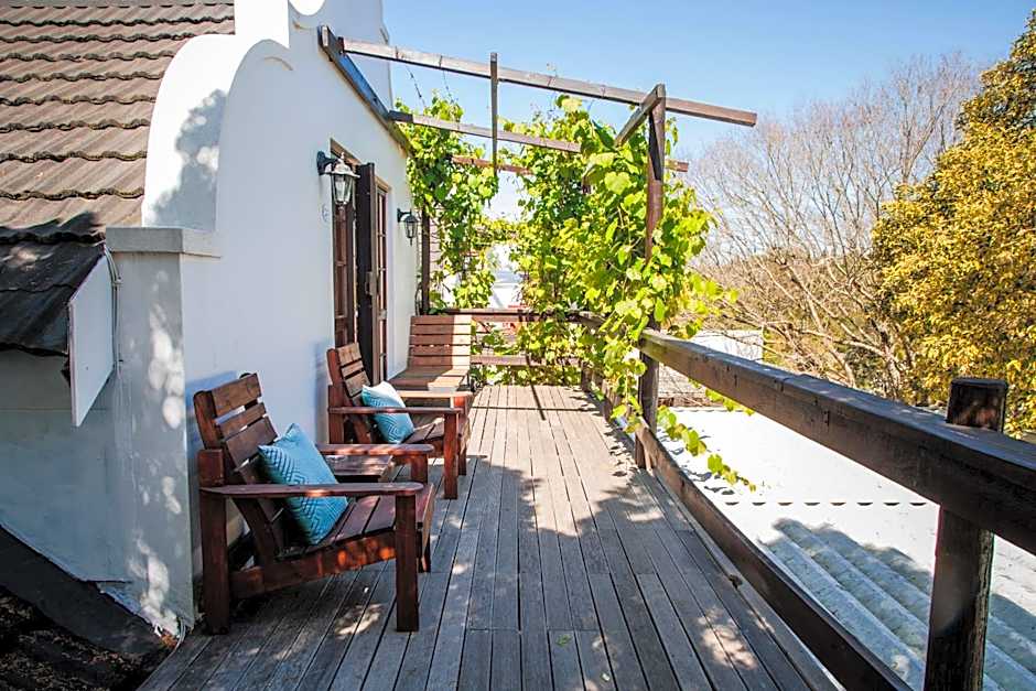 Aan de Oever Guesthouse