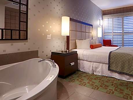 King Room with Spa Bath