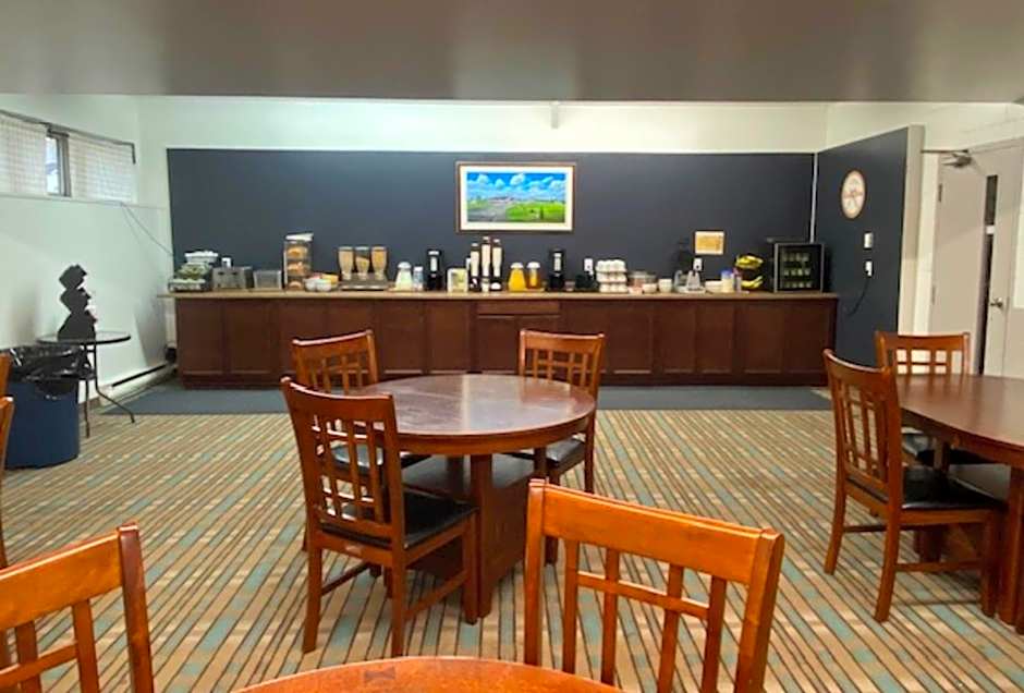 Howard Johnson by Wyndham Woodstock NB