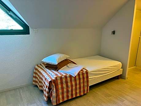 One-Bedroom Apartment (7 Adults)