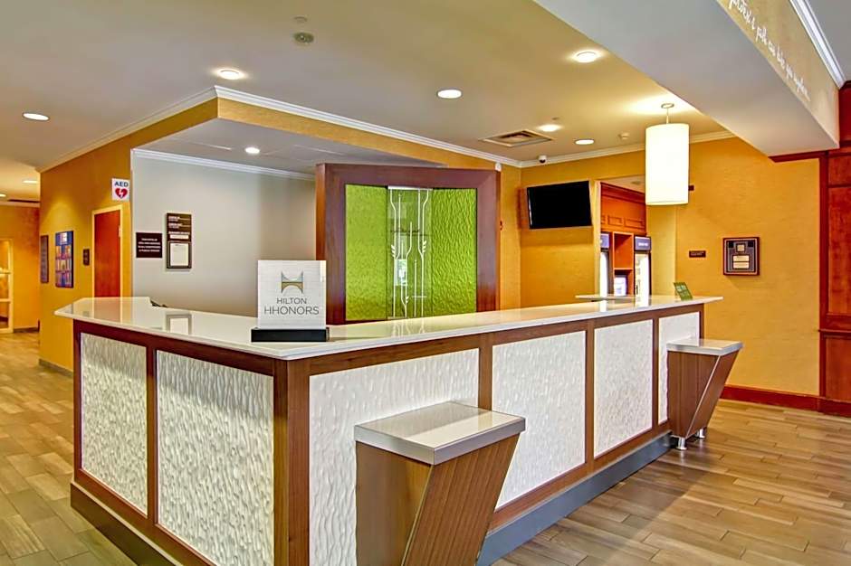 Hilton Garden Inn Ottawa Airport
