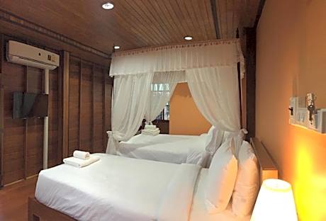 Superior Triple Room with Garden View