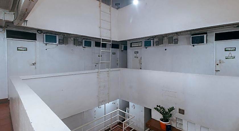 RedDoorz near OWWA Pasay