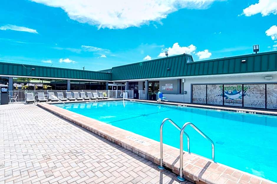 All-New, Private, Huge TV, Heated Pool, Tiki Bar