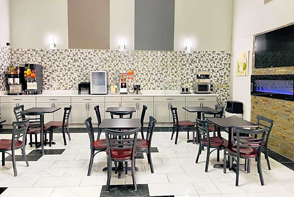 Super 8 by Wyndham Shakopee