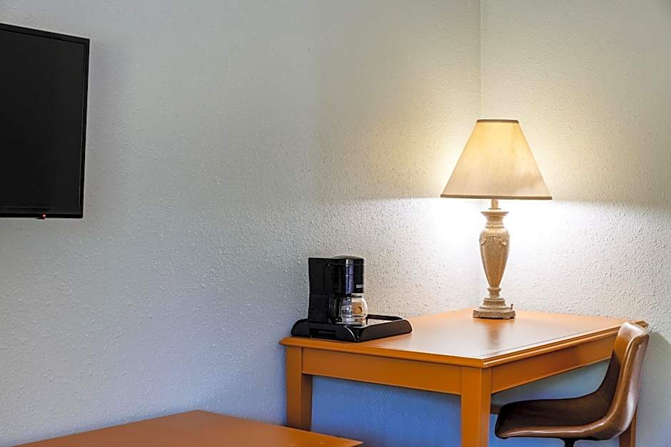 Motel 6 - Aberdeen, WA