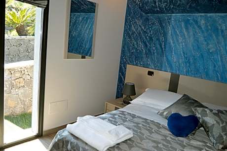 Queen Suite with Spa Bath