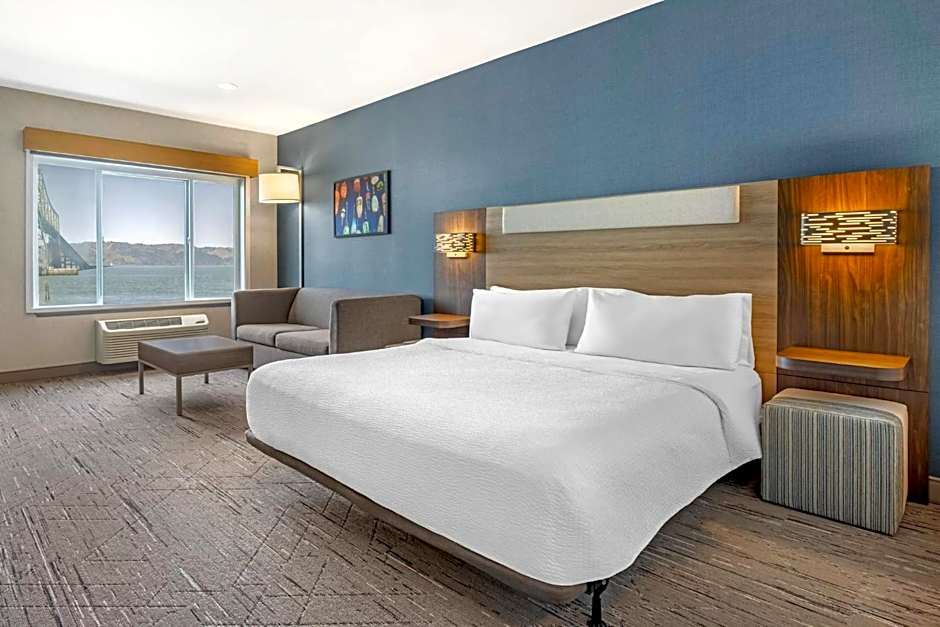 Holiday Inn Express Hotel & Suites Astoria By IHG