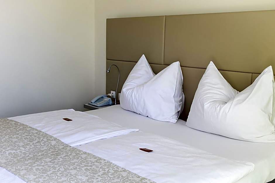 Kaiser von Österreich, Historik- und Thermalhotel