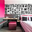 SMARTY Cologne Dom Hotel - Boardinghouse - KONTAKTLOSER SELF CHECK-IN