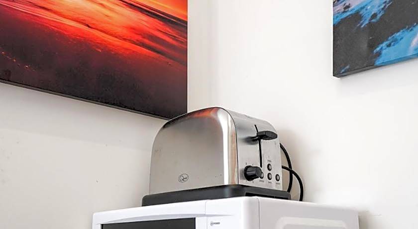 Homesly Guest Rooms - Self Check-in