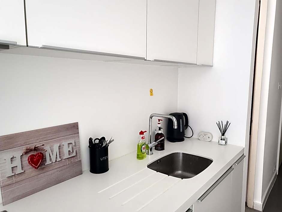 Cityscape Apartment in Birmingham with Self Checkin