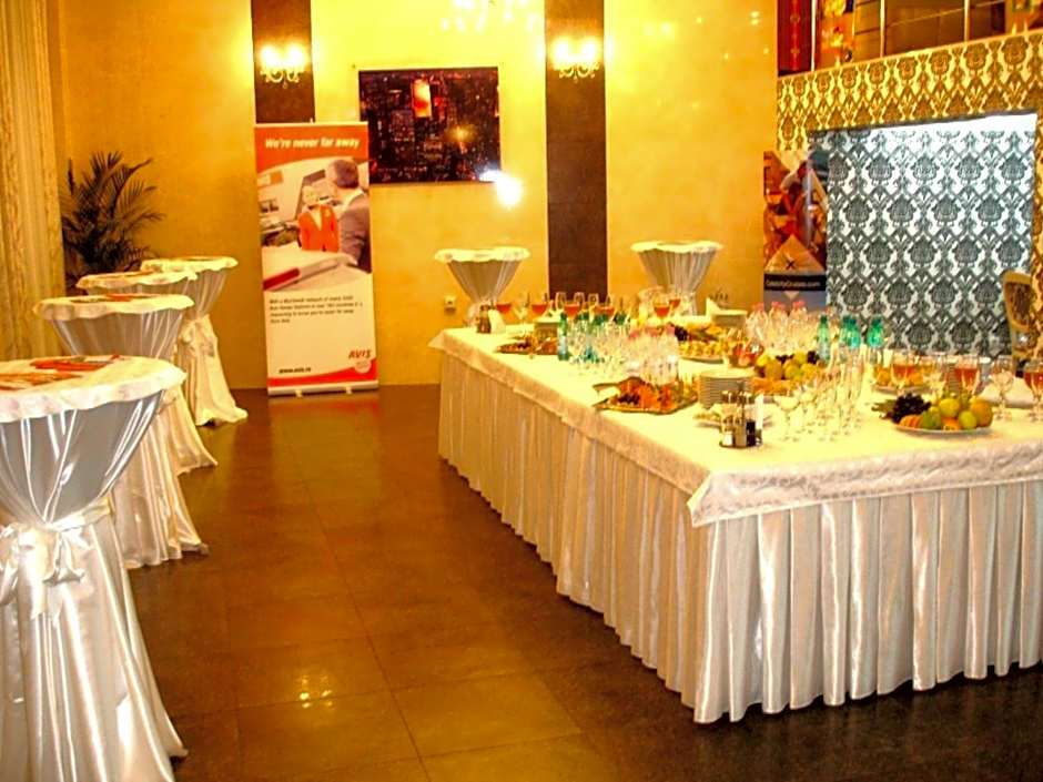 Manhattan Hotel & Restaurant