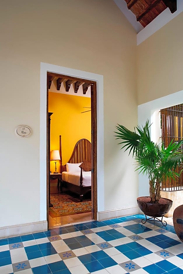 Casa Lecanda Boutique Hotel