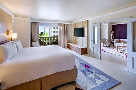 One-Bedroom Suite - Oceanfront