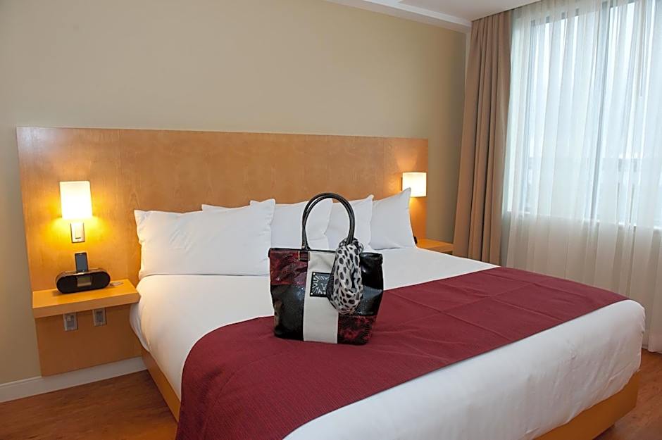 The Holman Grand Hotel