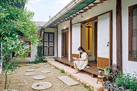 Geu Yeojane Jib Dokchae Pension