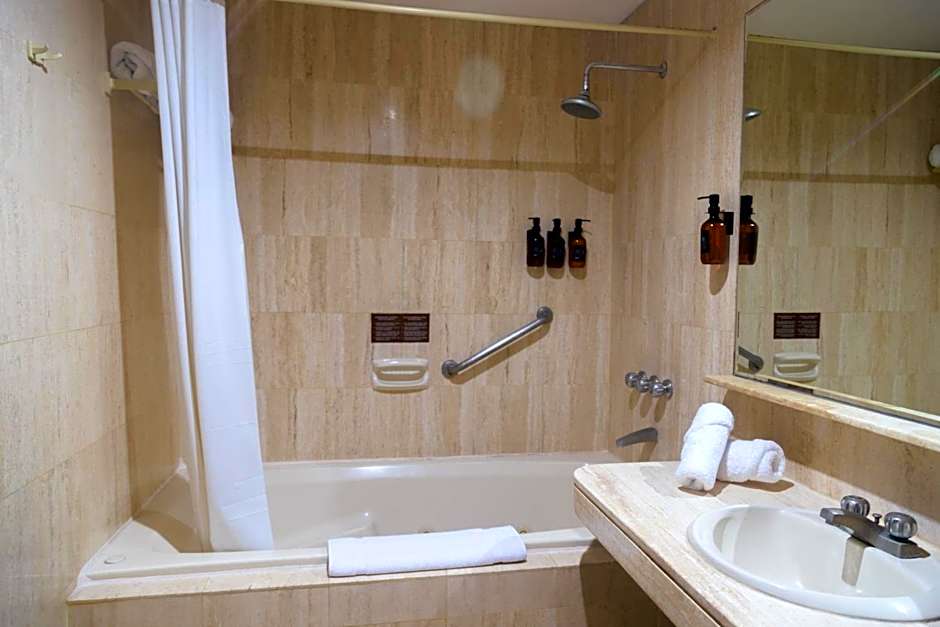NAIA Hotel Miraflores