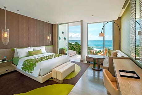 Spectacular Ocean Facing, Guest room, 1 King, Resort view, Balcony