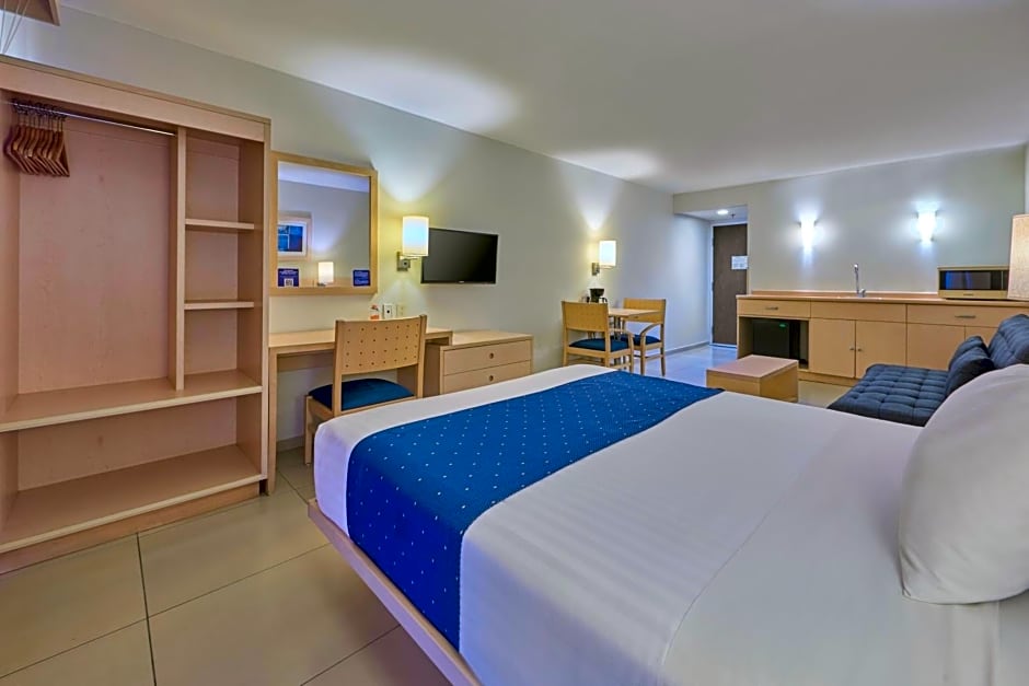 City Express by Marriott Manzanillo