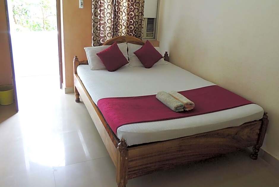 Goroomgo Surya Inn Konark