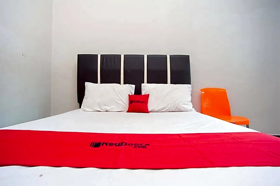 RedDoorz at KM 5 Palembang