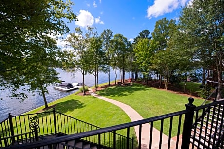 The Pointe