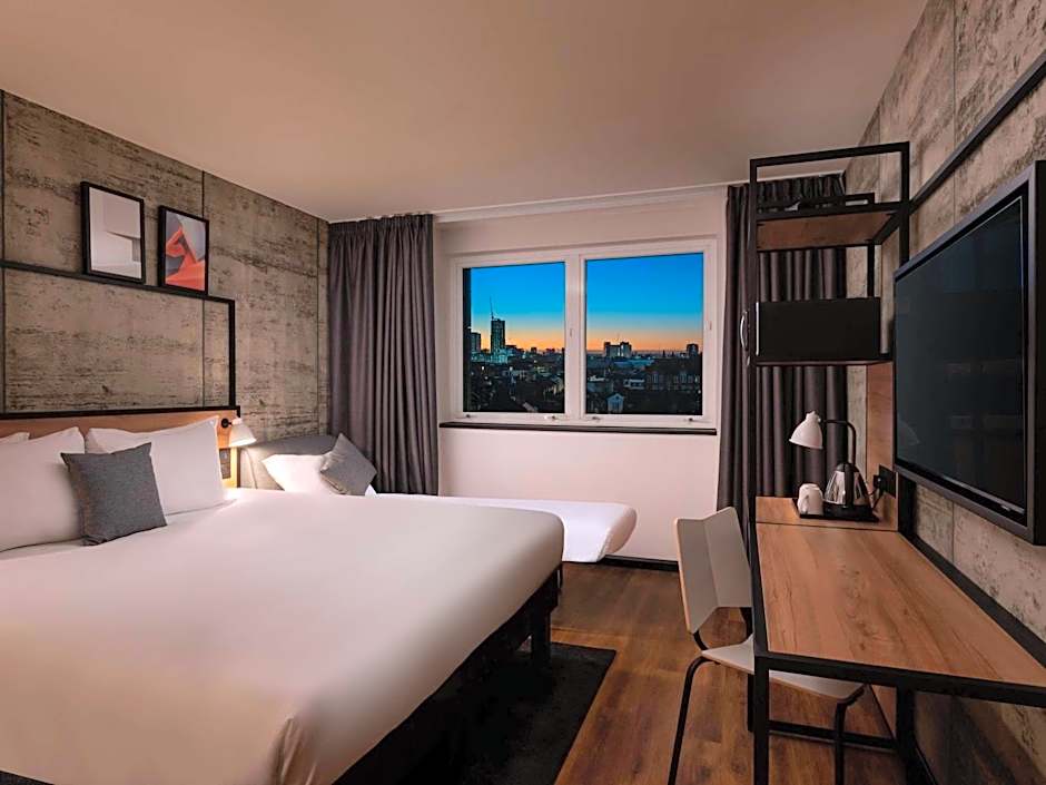 Ibis London Earls Court Hotel