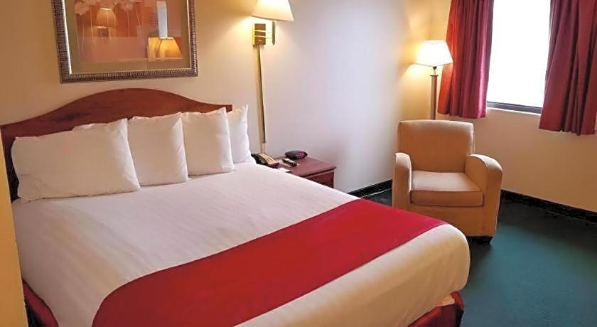 Americas Best Value Inn St. Louis South