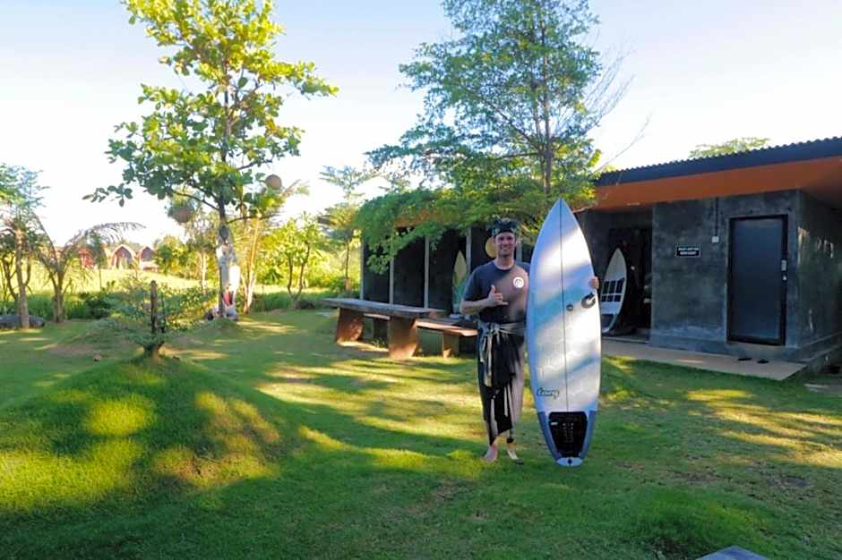 Keramas Surf Camp