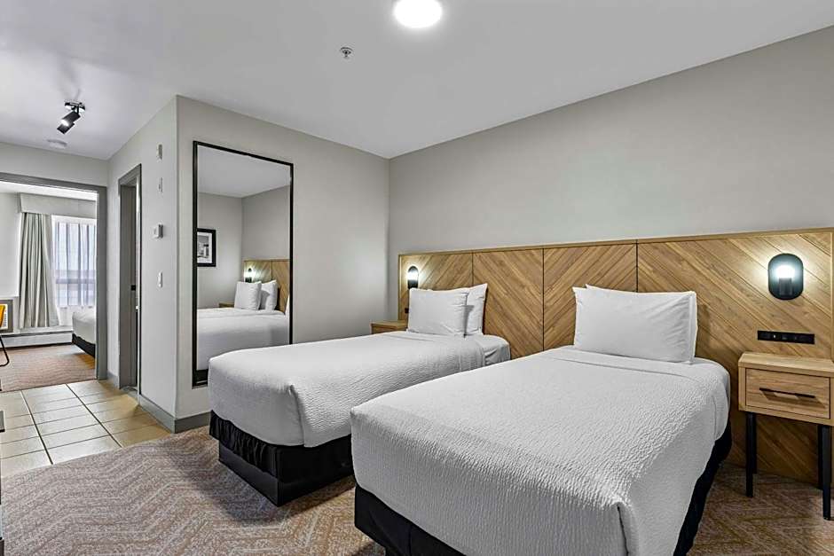 Sandman Hotel & Suites Calgary West