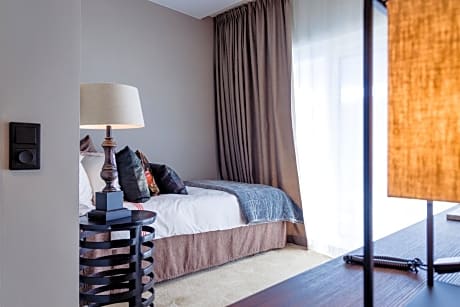 Single Room with Balcony - Separate Building (Spa not included)