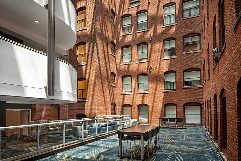 Courtyard by Marriott Philadelphia Downtown