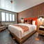 Hotel Lexen Newhall & Santa Clarita - Near Six Flags Magic Mountain