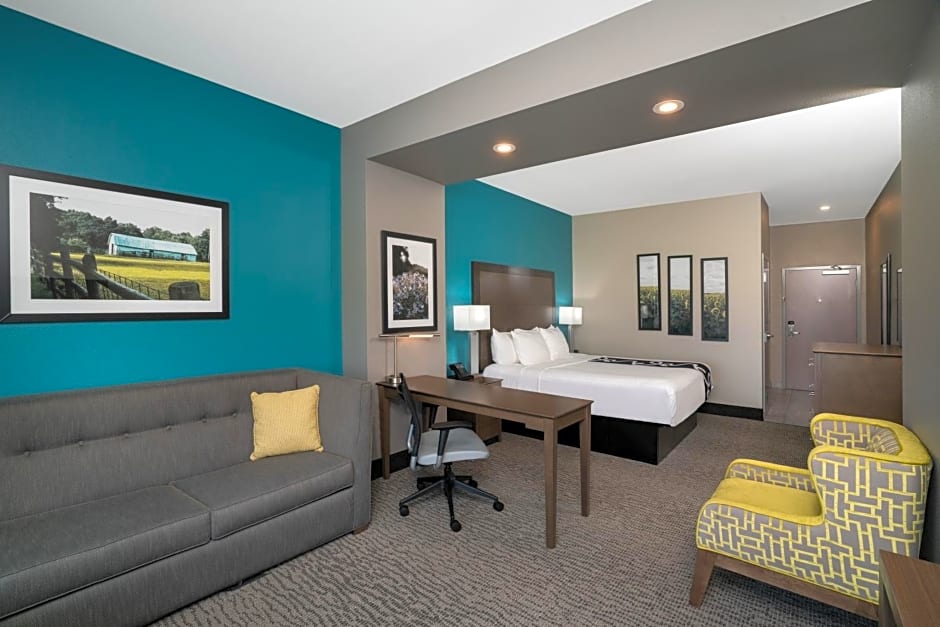 La Quinta Inn & Suites by Wyndham West Memphis